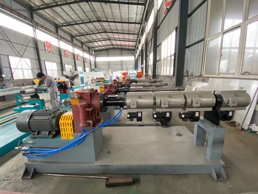 20-80 किग्रा / एच पीपी पीई पीवीसी पाइप सिंगल स्क्रू एक्सट्रूडर मशीन बनाने की मशीन