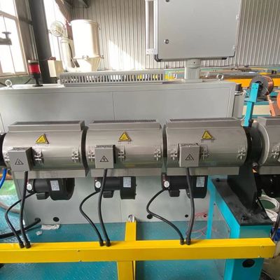 16-32mm 91KW प्लास्टिक पीवीसी नाली पाइप उत्पादन लाइन बनाने की मशीन